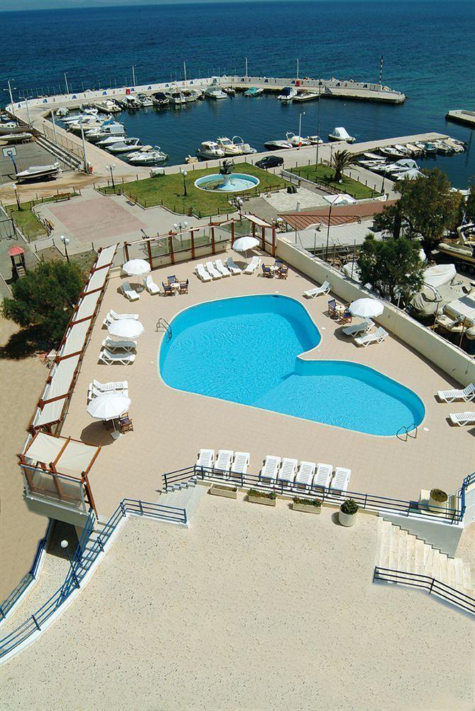 Attica Beach Hotel マティ エクステリア 写真