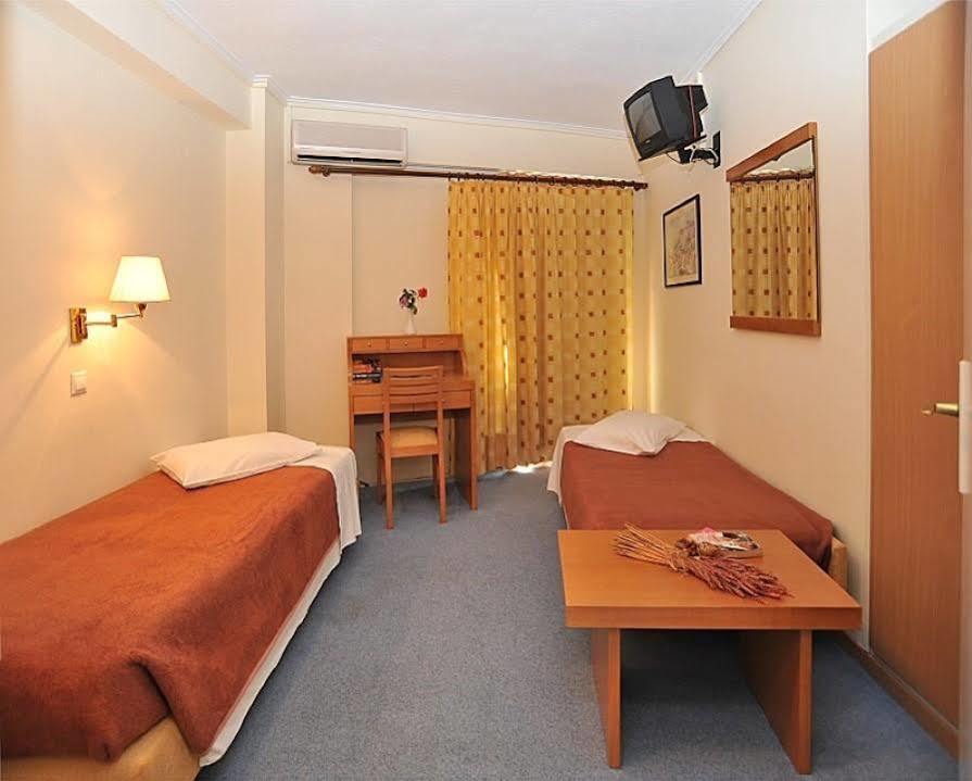 Attica Beach Hotel マティ エクステリア 写真